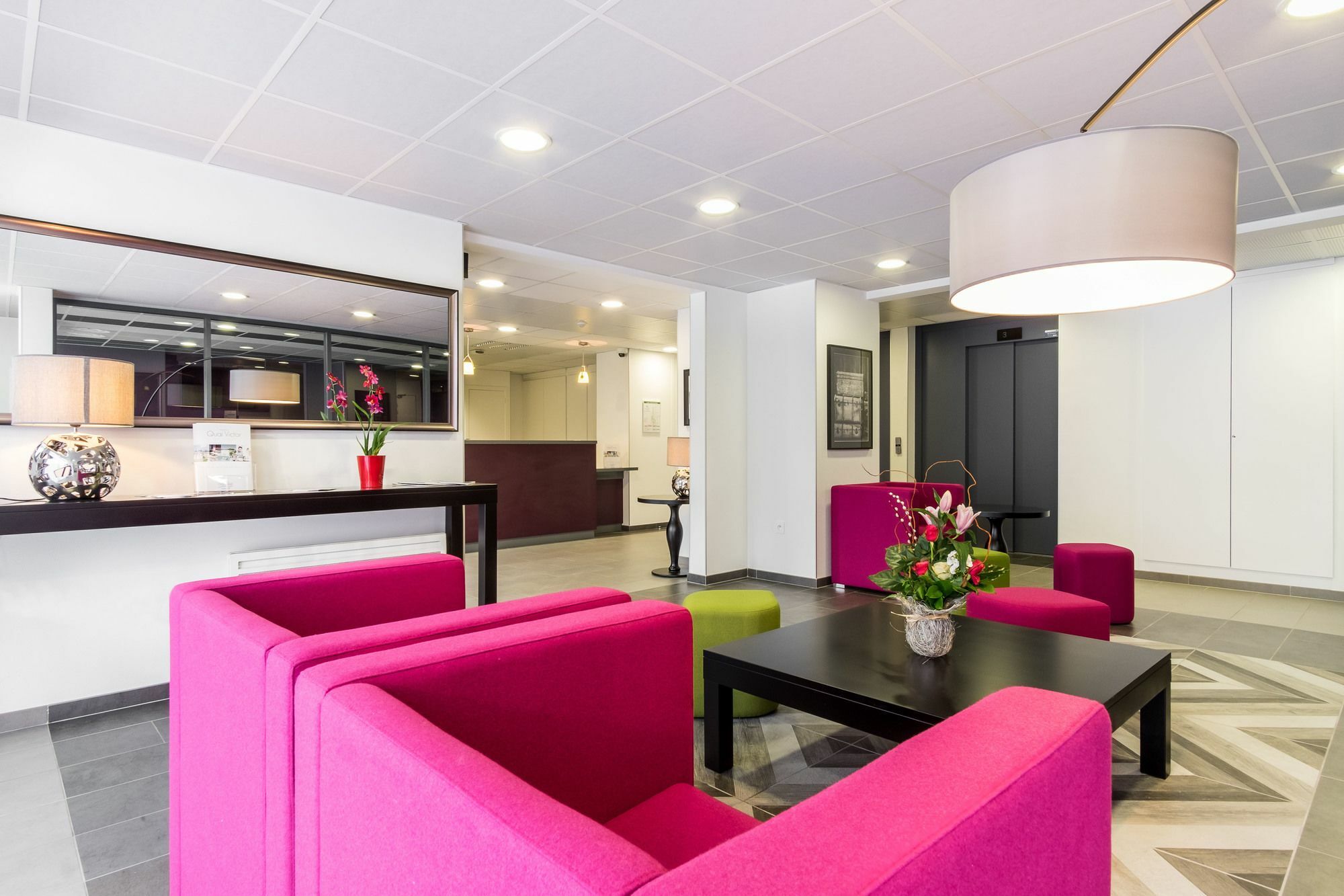 Néméa appart'hotel Résidence Le Quai Victor Tours Exterior foto